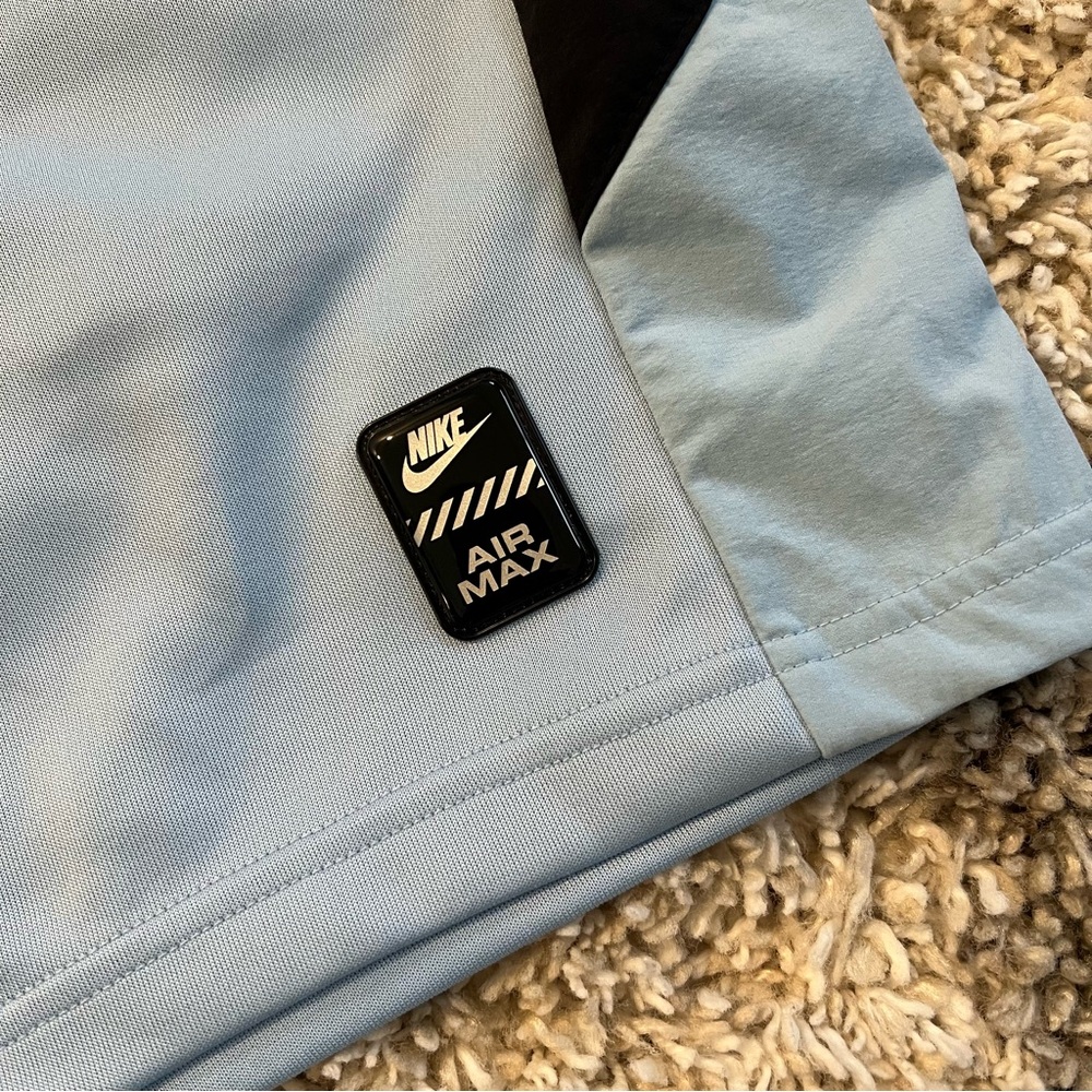 ✔️NWT✔️ NIKE Sportswear Air Max Shorts - Picture 4 of 10